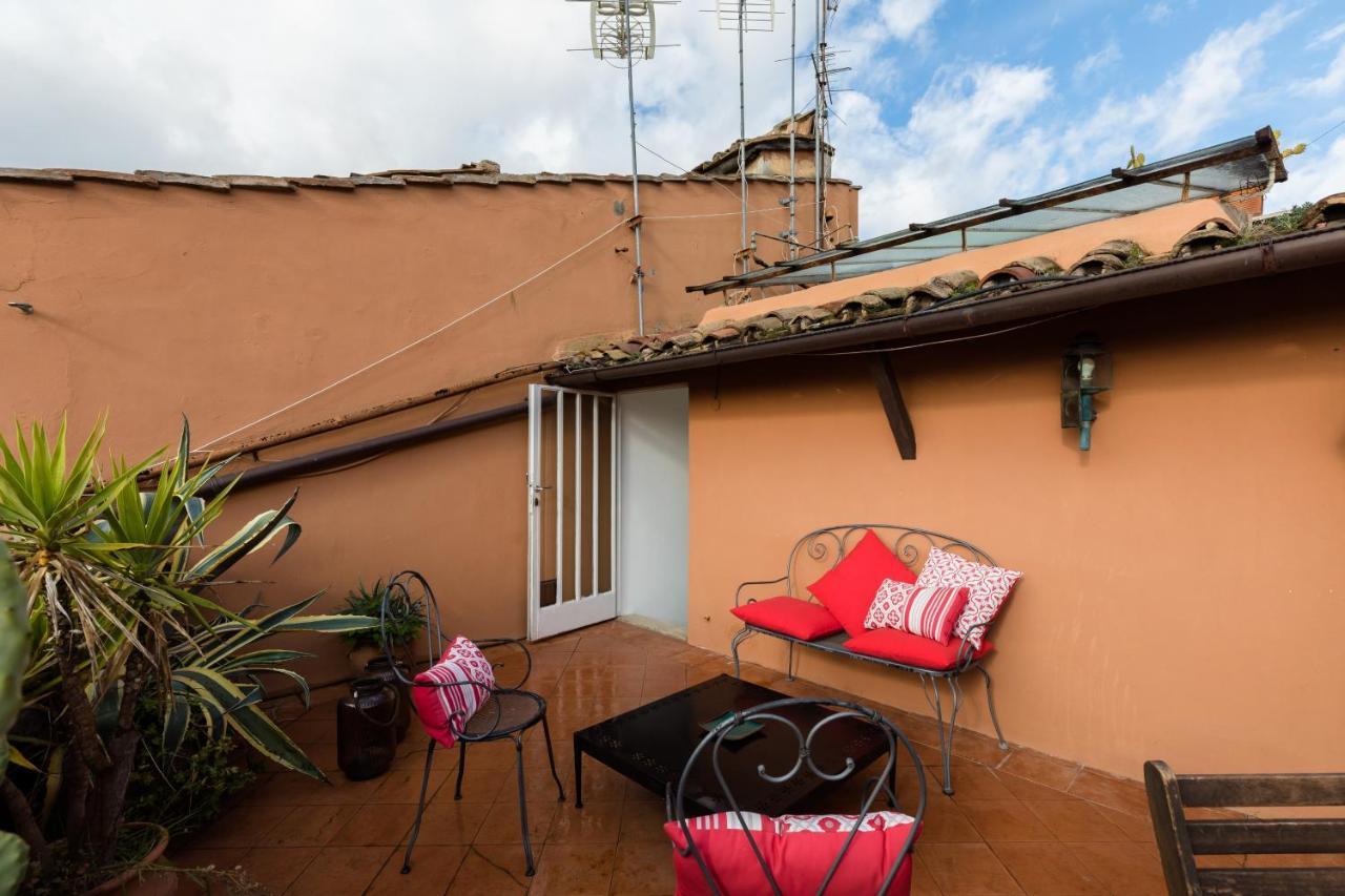 Amazing Penthouse With Private Terrace In Trastevere Rom Eksteriør billede